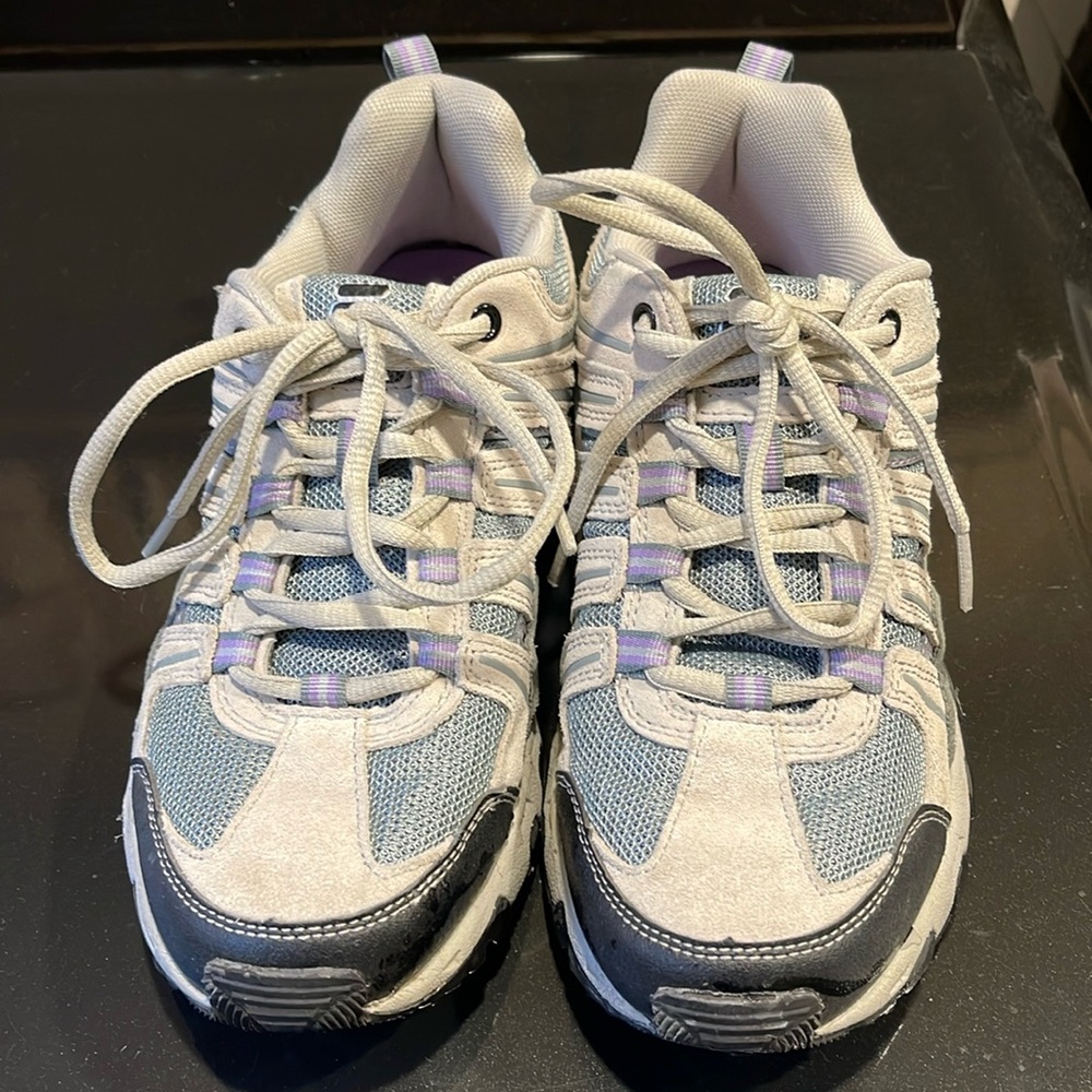 FILA Day Hiker Shoes | Size 8. Great condition.